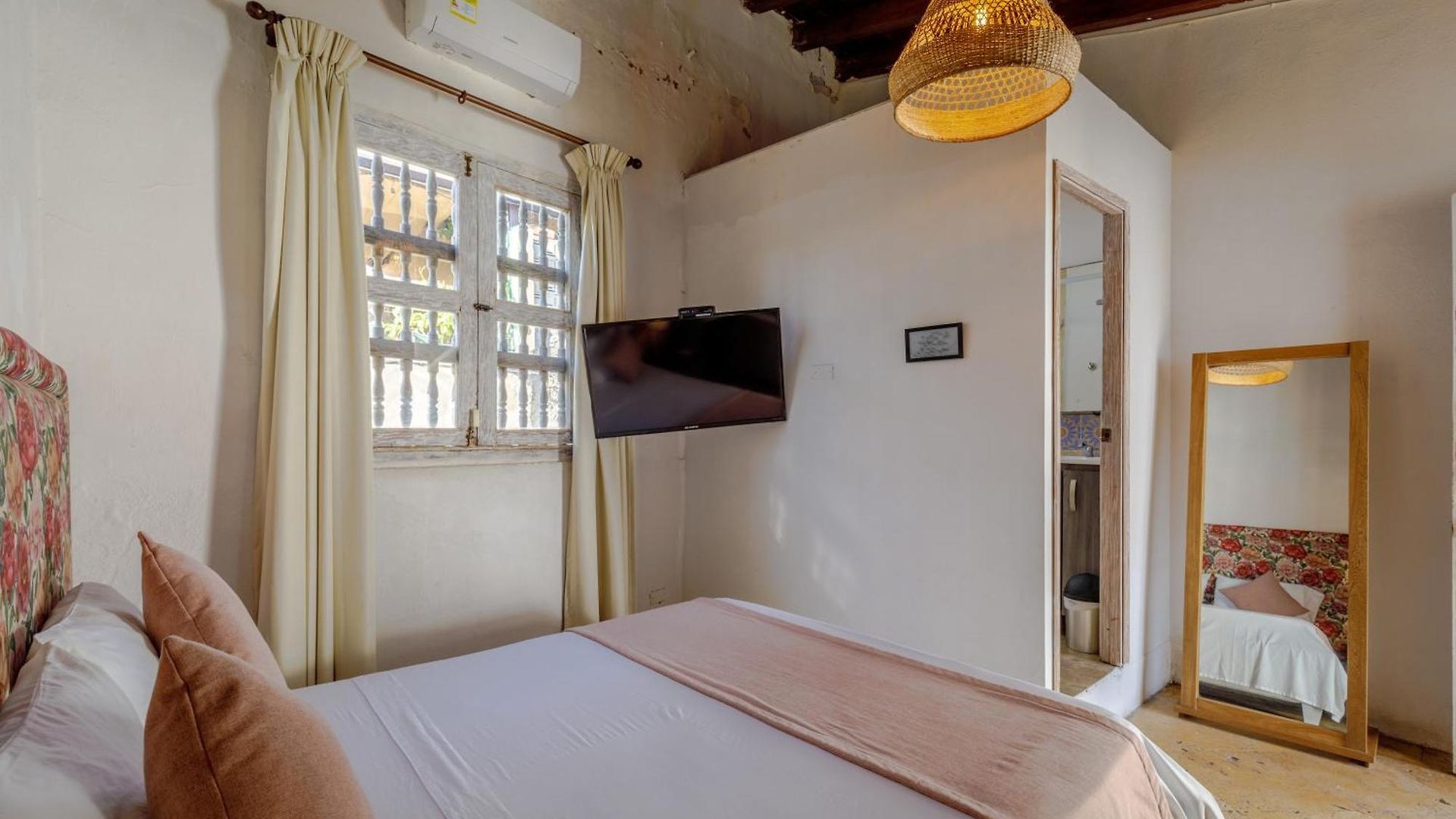 Bololá Hotel