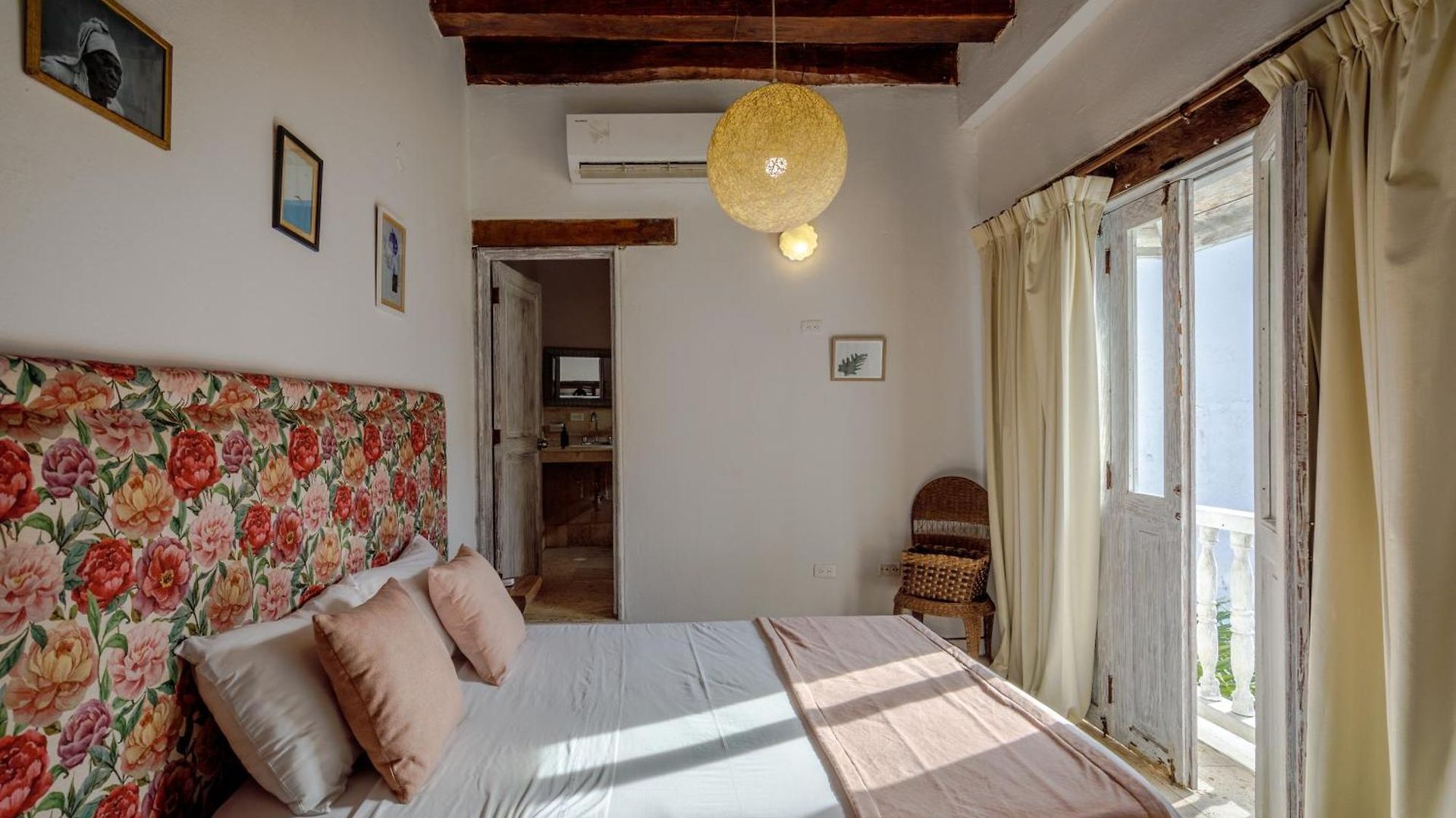 Hotel Bololá 3*