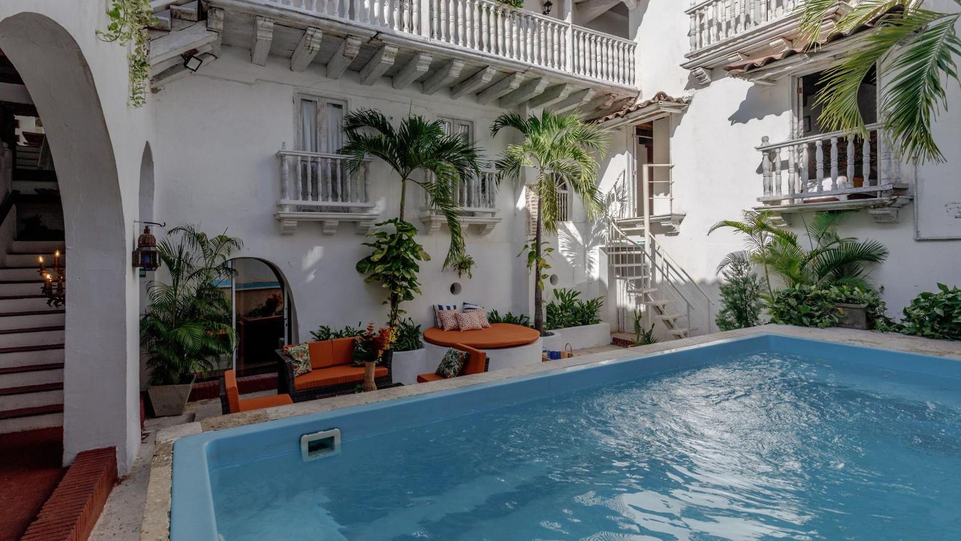 Hotel Bololá 3*