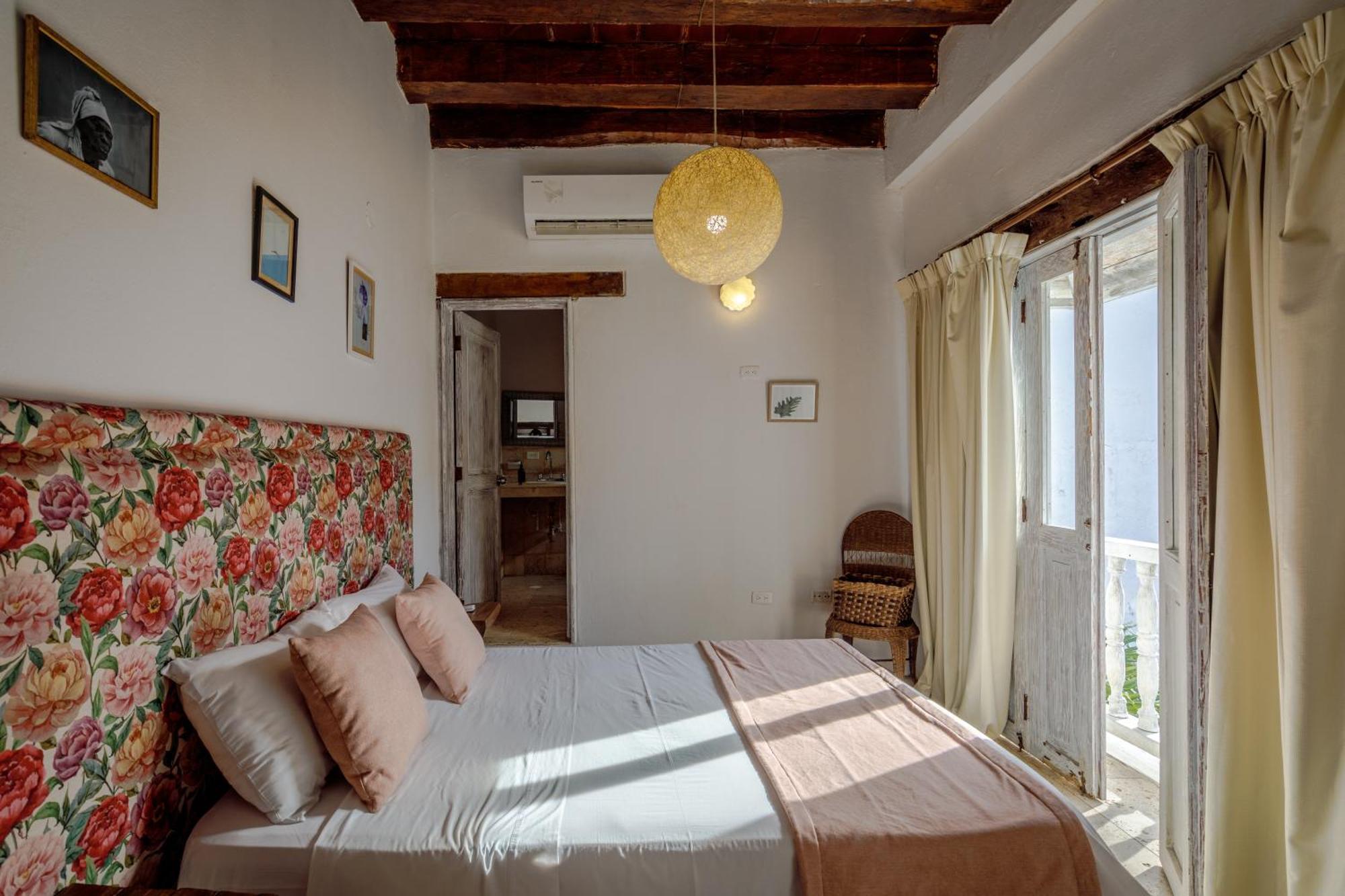 Hotel Bololá 3*