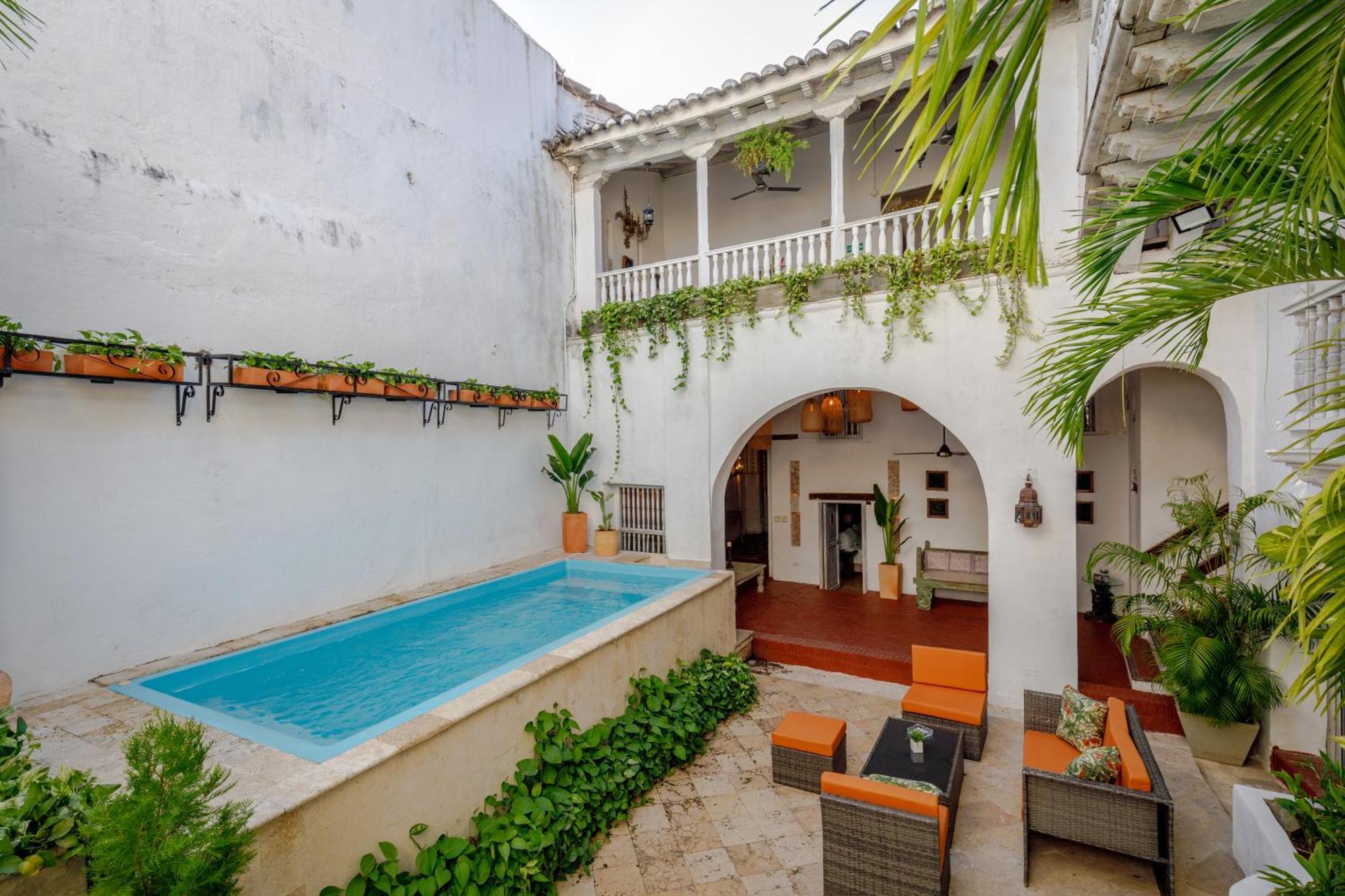 Hotel Bololá